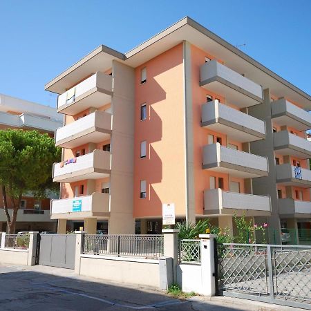 Apartment In Bibione Near Sea Beach Exterior foto